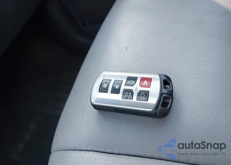 2015 Toyota Sienna Xle 8 Passenger from USA, damaged, VIN 5TDYK3DC8FS620846